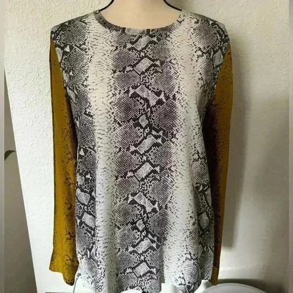 EQUIPMENT Femme Snakeskin Print Silk Top - Picture 1 of 7